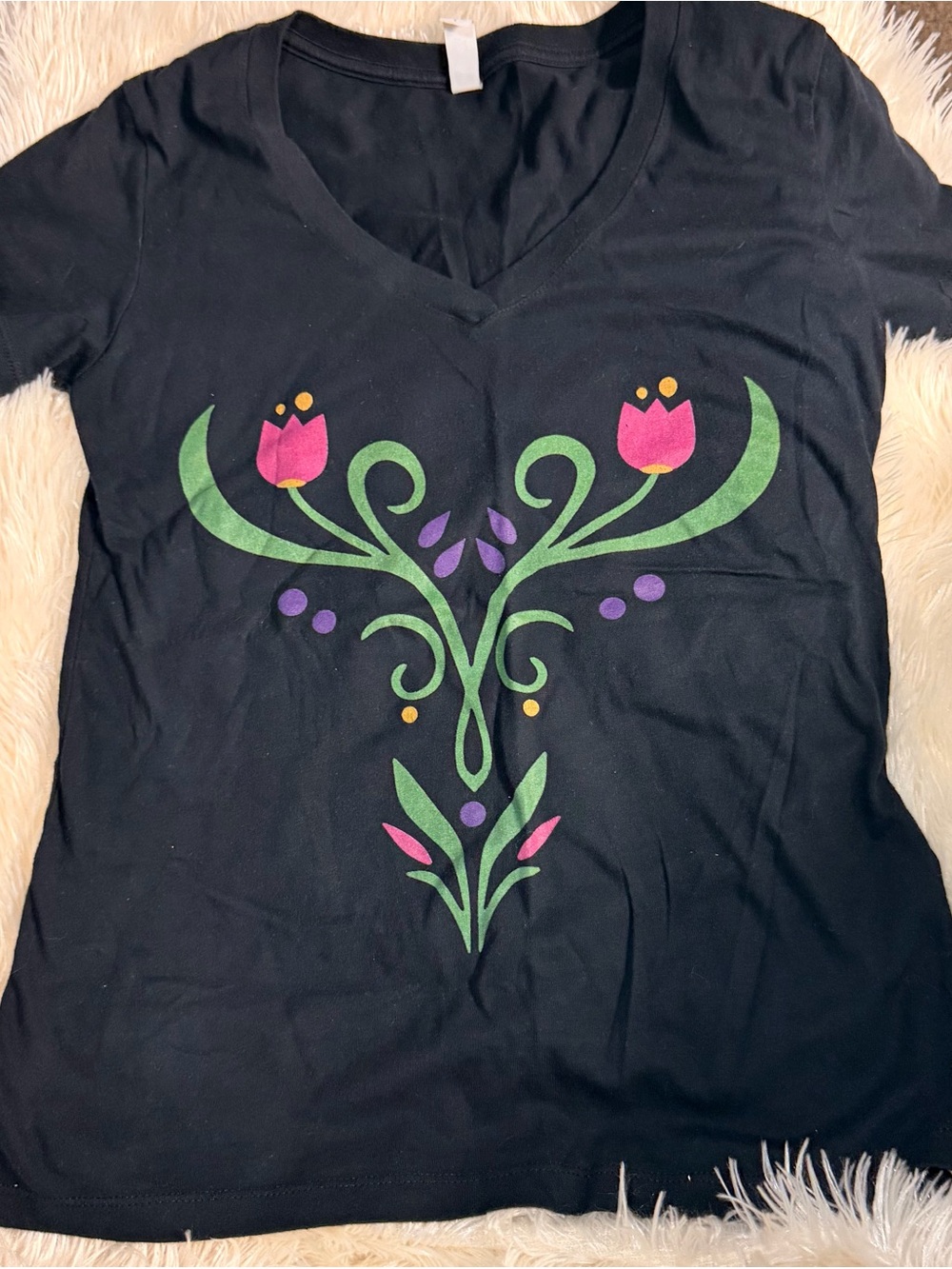 Disney’s Frozen Anna shirt women’s M/L